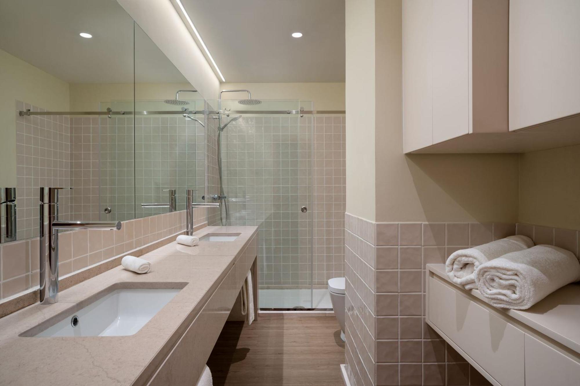 Protea Hotel By Marriott Luanda Ngoại thất bức ảnh
