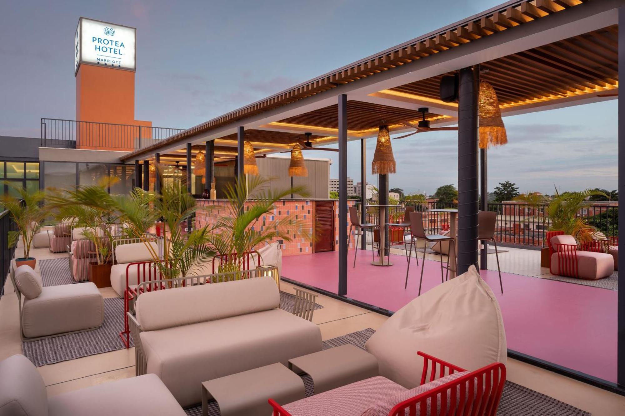 Protea Hotel By Marriott Luanda Ngoại thất bức ảnh